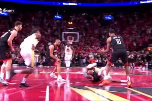 2024年12月12日NBA西部NBA杯1/4决赛4 勇士 - 火箭 录像